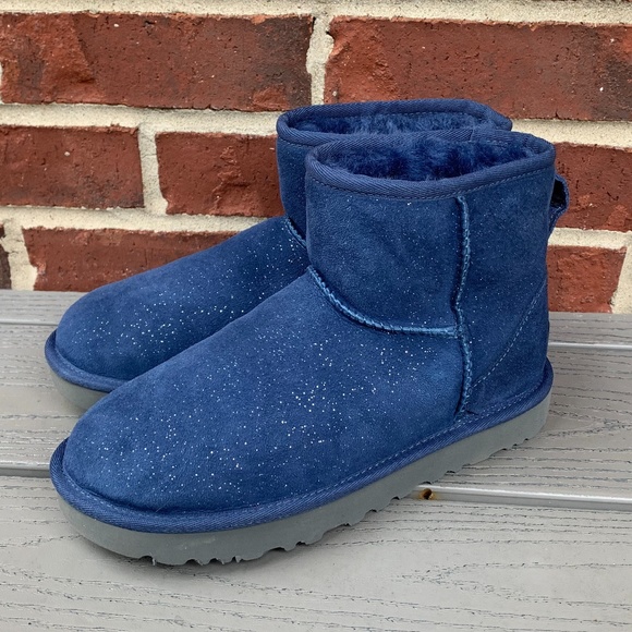 New UGG Classic Mini Boot with Silver - Picture 3 of 15